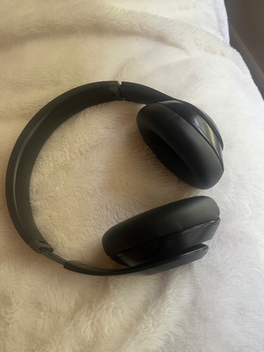 Beats Studio Pro
